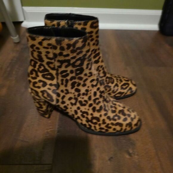 NWT-Steve Madden Leopard Jozie Print Heeled Boots - Picture 12 of 14